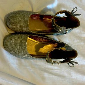 Girls ballet slippers - silver size 2